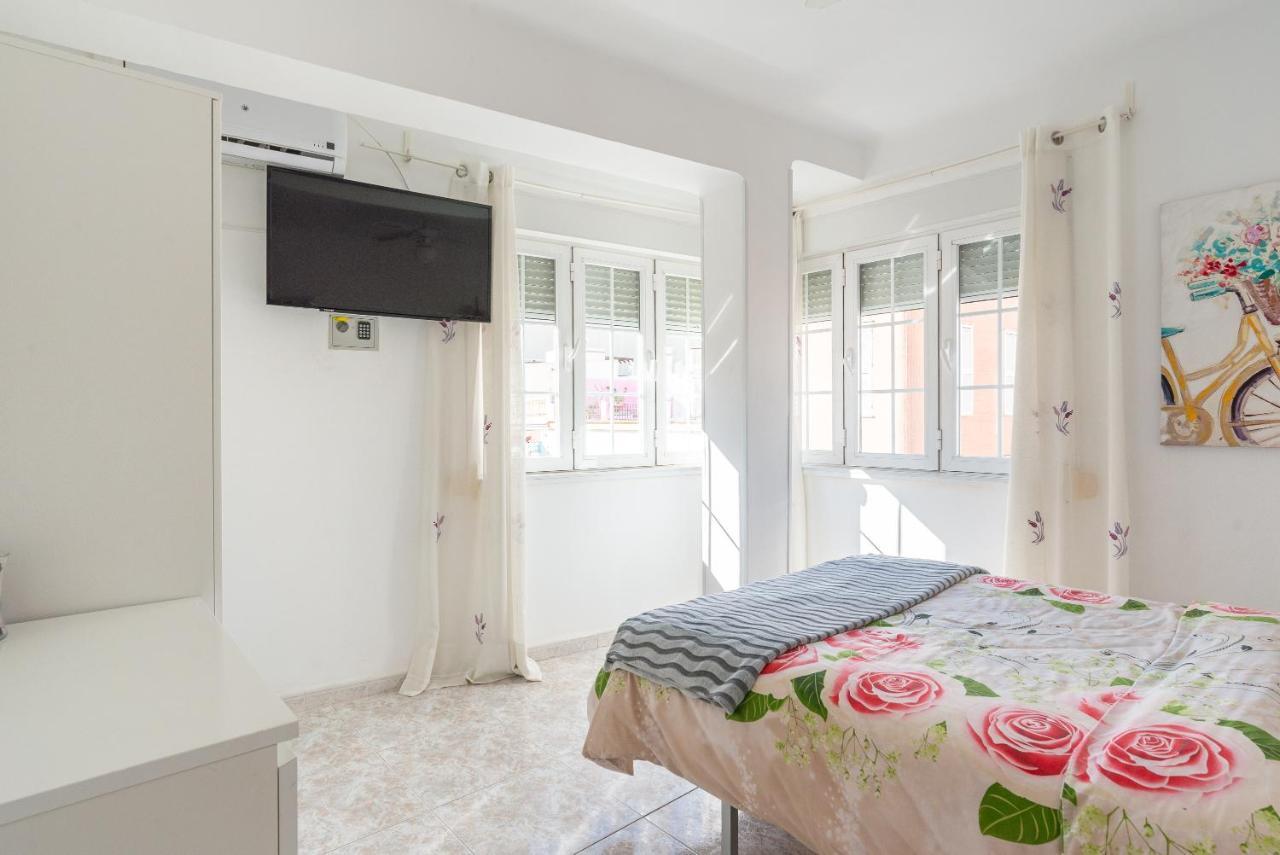 Rooms Breeze & Sun Málaga Esterno foto